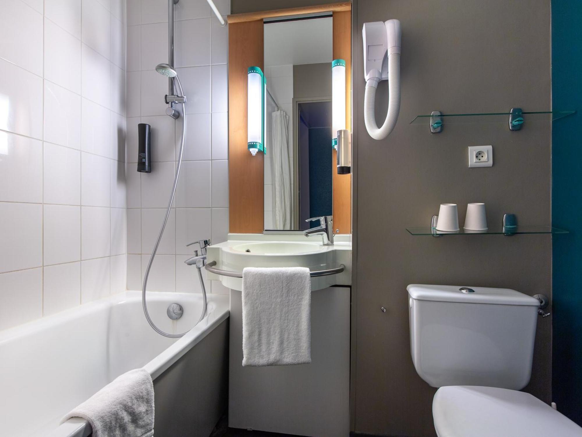 B&B Hotel Orleans Nord Saran Εξωτερικό φωτογραφία